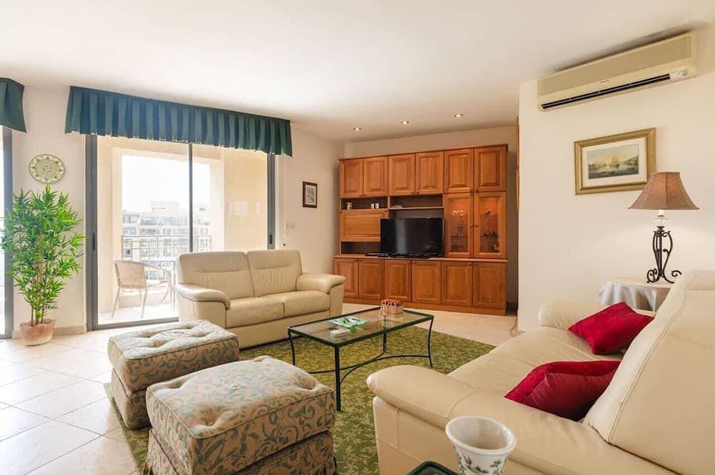 Foto 10 von 20: Charming Modern Seaview Apartment in Central Portomaso