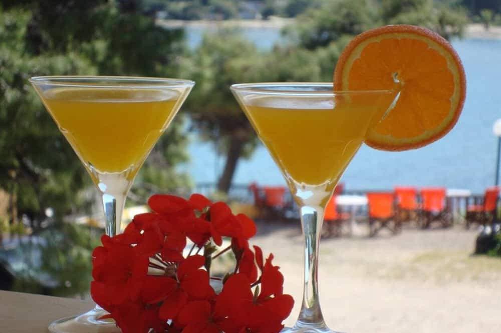 Zweibettzimmer vor dem Strand von Agia Marina 1
