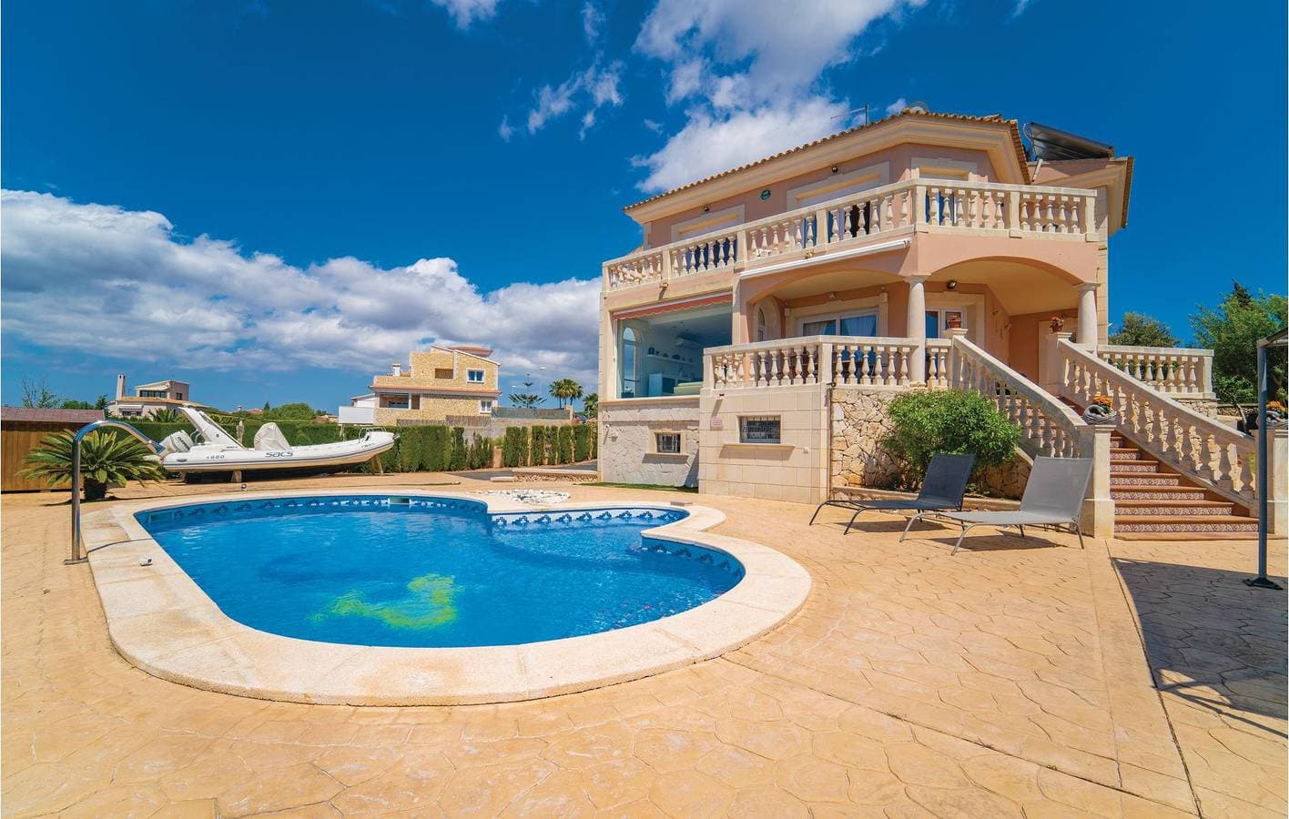 Foto 5 von 46: Apartment mit Meerblick, Pool und Küche