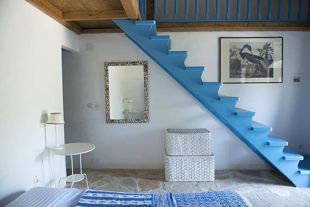 Foto 3 von 30: Einzigartige Villa inmitten des Waldes mit Pool