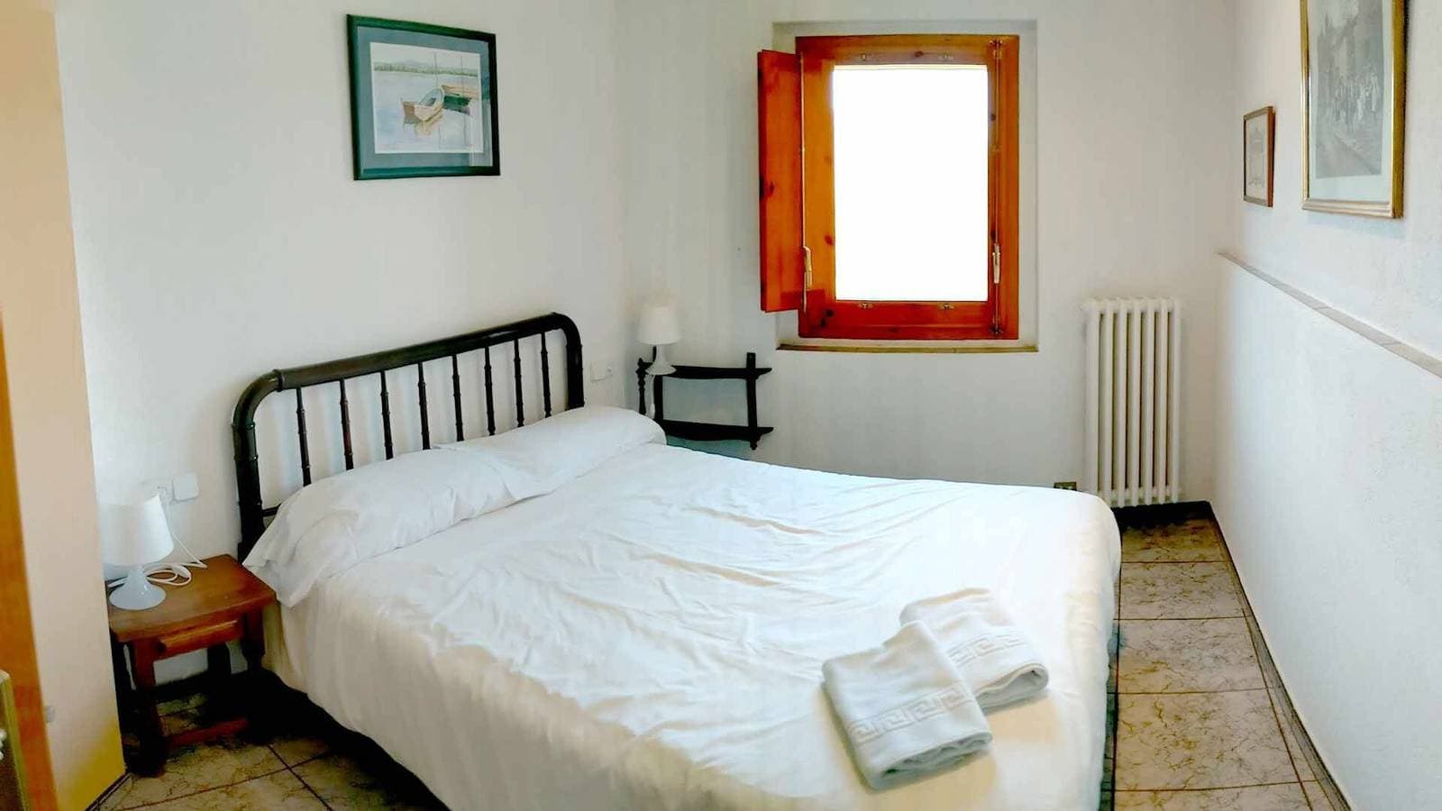 Foto 10 von 43: Ferienwohnung 'Mas El Carrer - Blau' mit Gemeinschaftspool, Gemeinschaftsgarten und Wi-Fi