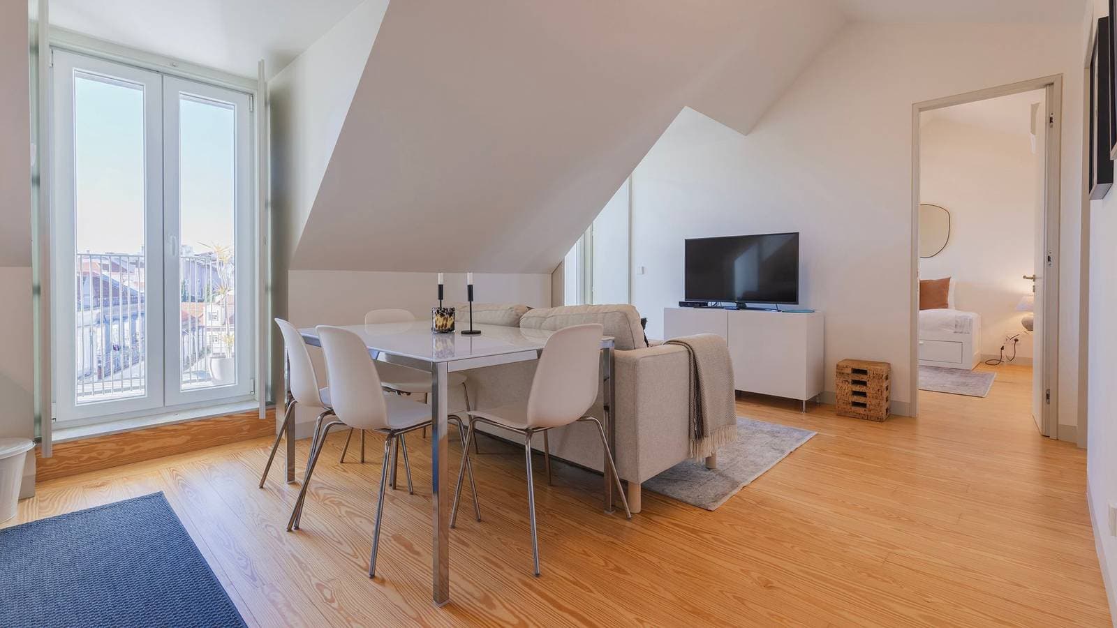 Foto 10 von 37: Ferienwohnung für 3 Personen mit Balkon