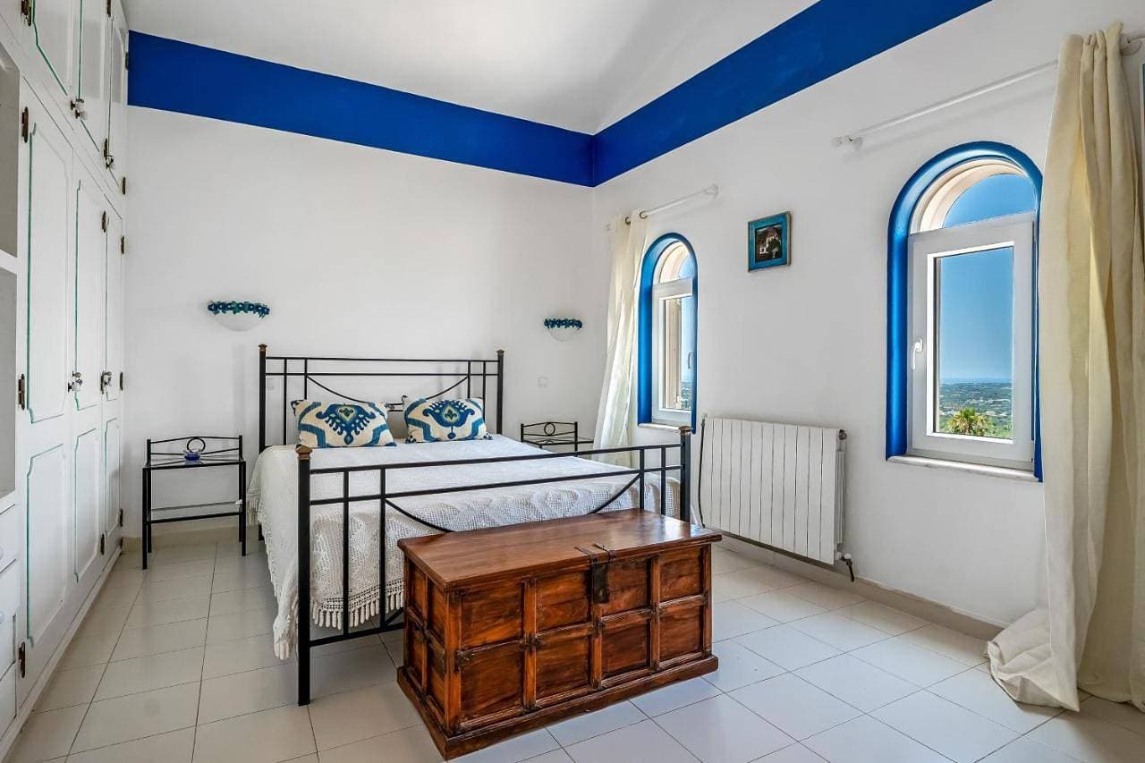 Foto 4 von 63: Three-Bedroom Villa