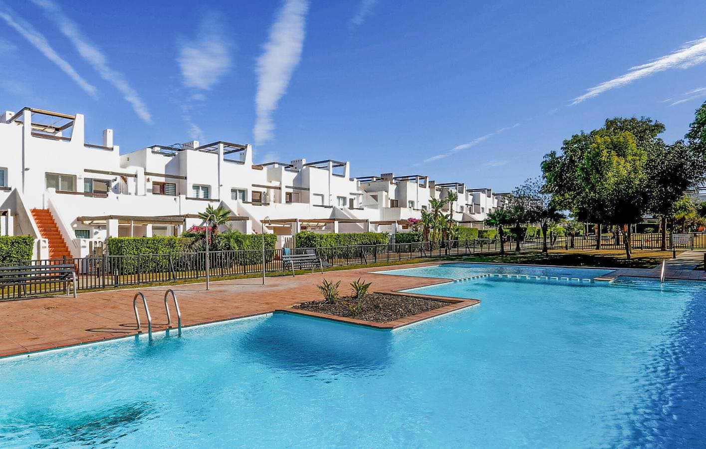 Flucht am Pool: Stilvolles Apartment in der Nähe des Condado de Alhama 1