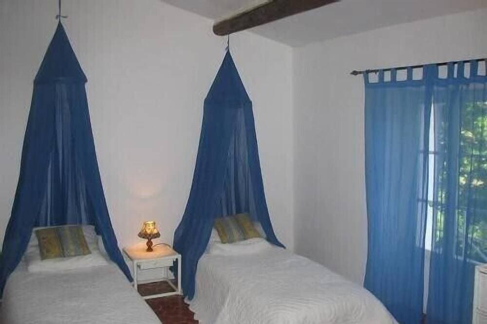 Foto 4 von 29: Provenzalisches Landhaus mit Swimmingpool auf Grundstück aus dem 18. Jahrhundert