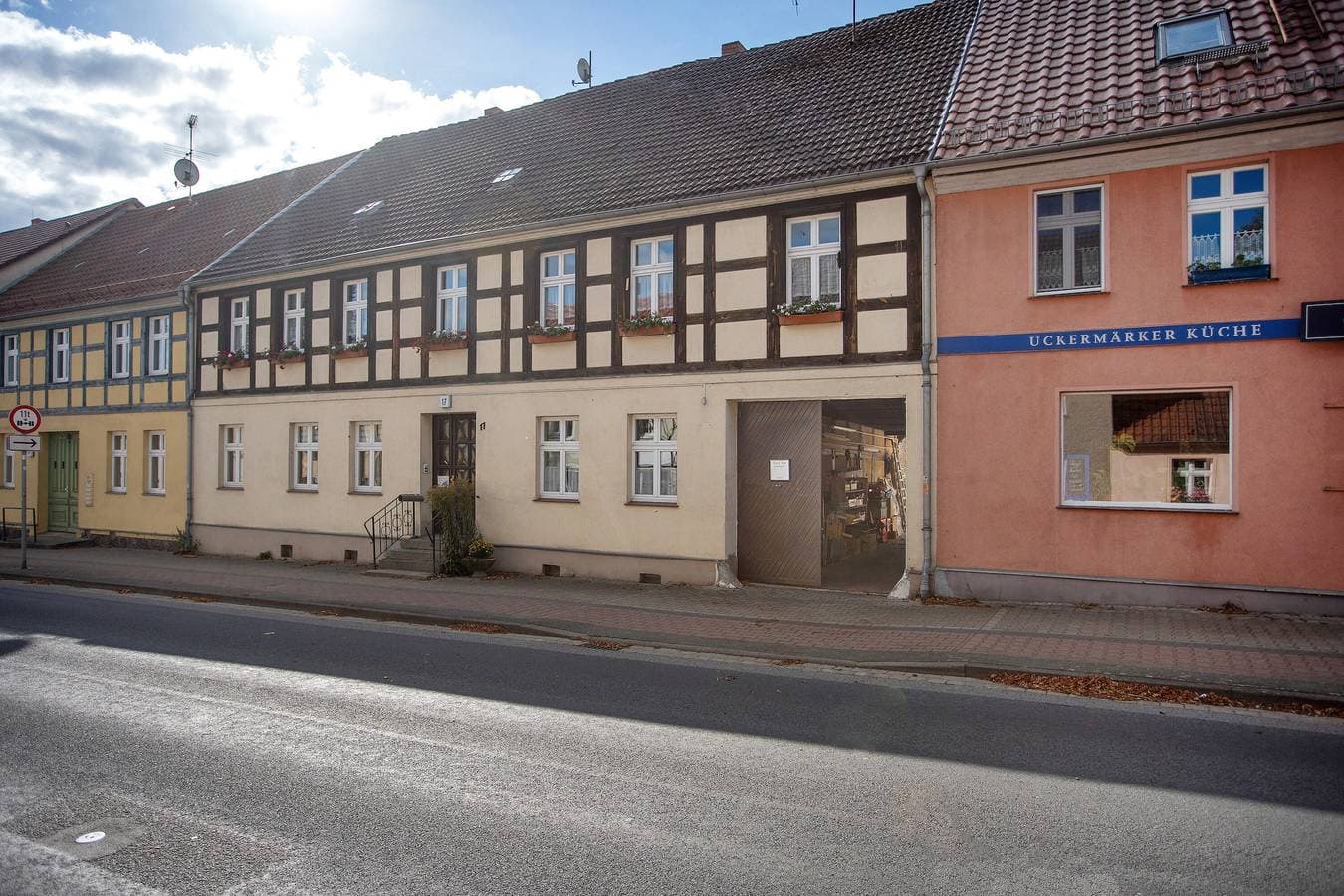 Foto 6 von 29: Ferienwohnung Nr. 3 mit gemeinsamer Terrasse, Gemeinschaftsgarten und Wi-Fi