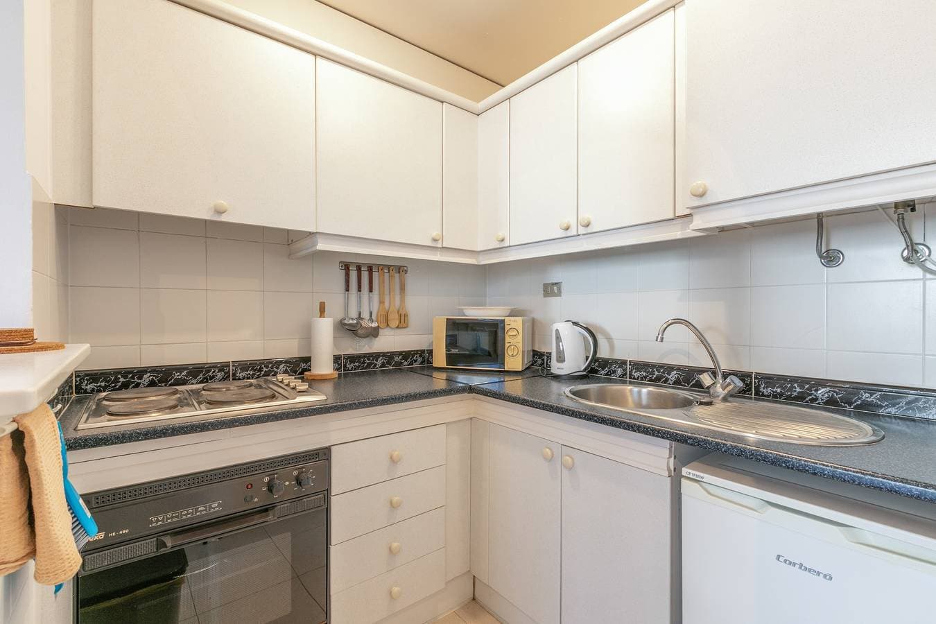 Foto 5 von 26: Ferienwohnung 'Golf Del Sur Oasis' mit Gemeinschaftspool, privater Terrasse & WLAN