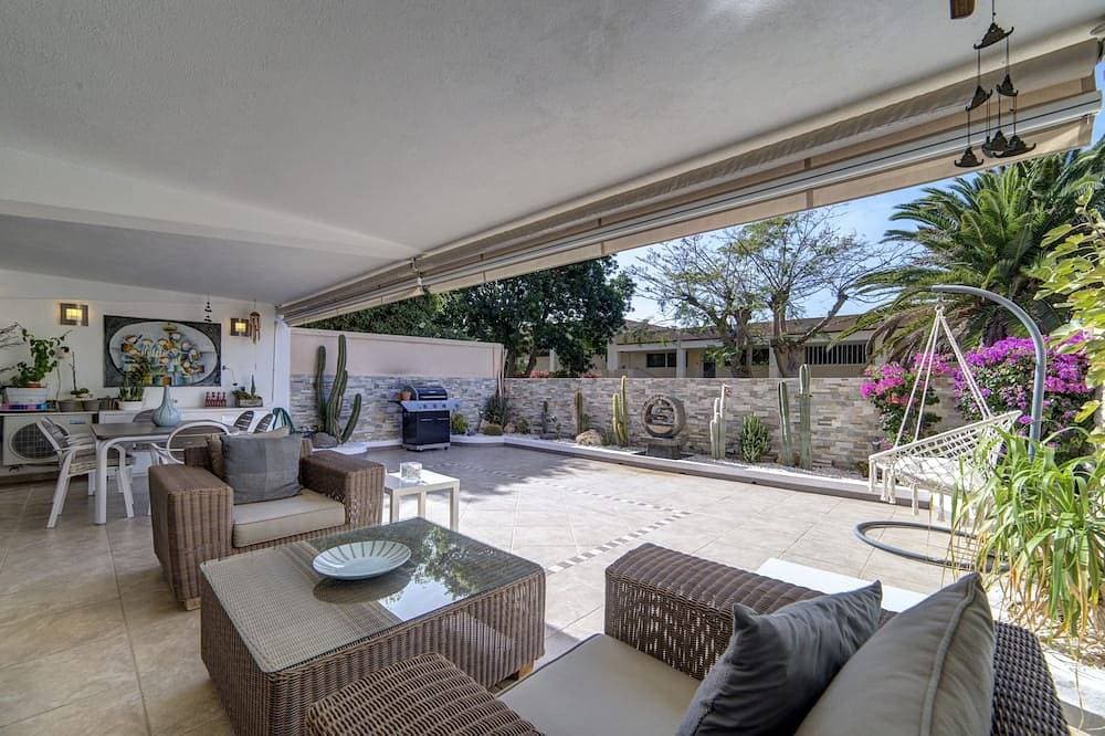 Luxury Apartment, High-Speed Wi-Fi, Sunny Terrace, Heated Pool, Marazul 1