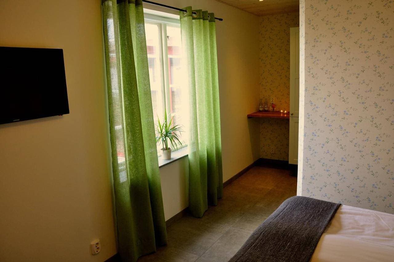 Foto 7 von 10: Double Room with Private Bathroom