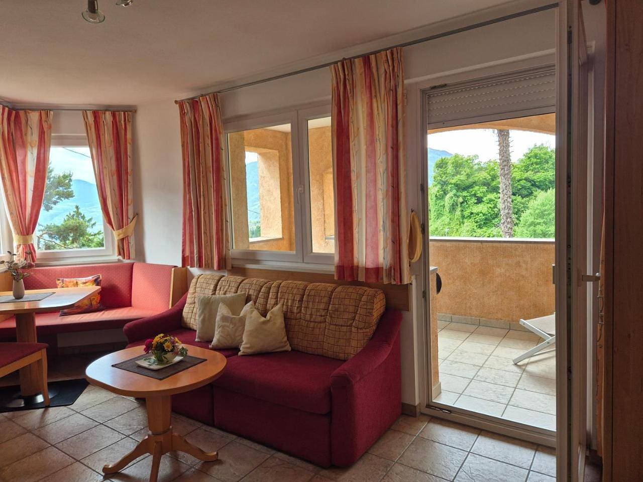 Foto 8 von 13: Large One-Bedroom Apartment (2 Adults)
