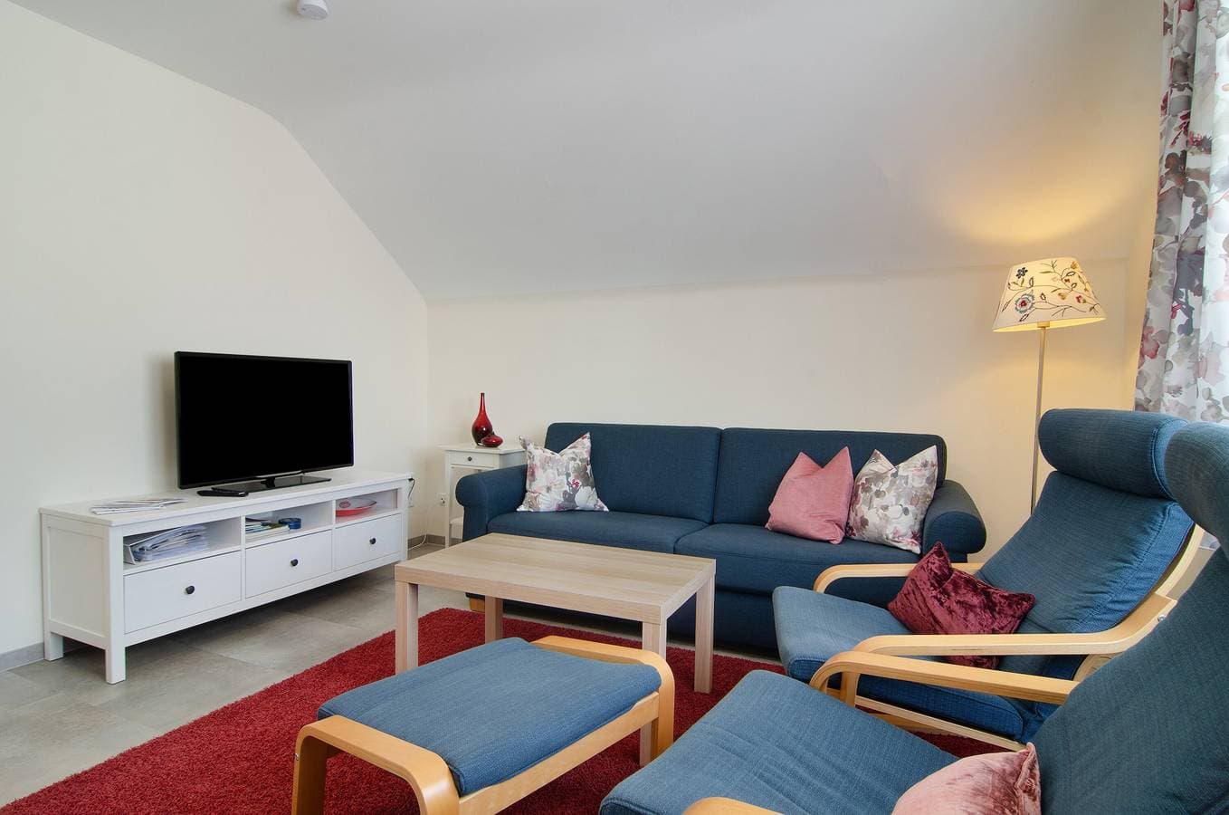 Foto 3 von 35: Ferienwohnung 'Das Kleine Glück' mit Bergblick, privater Terrasse und Wi-Fi