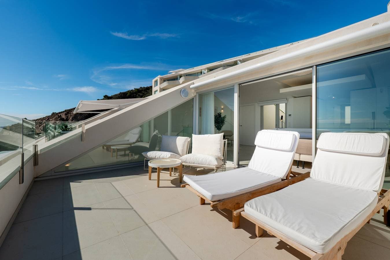 Foto 4 von 39: Stupa Hills X - Luxury Panoramic Views Dúplex