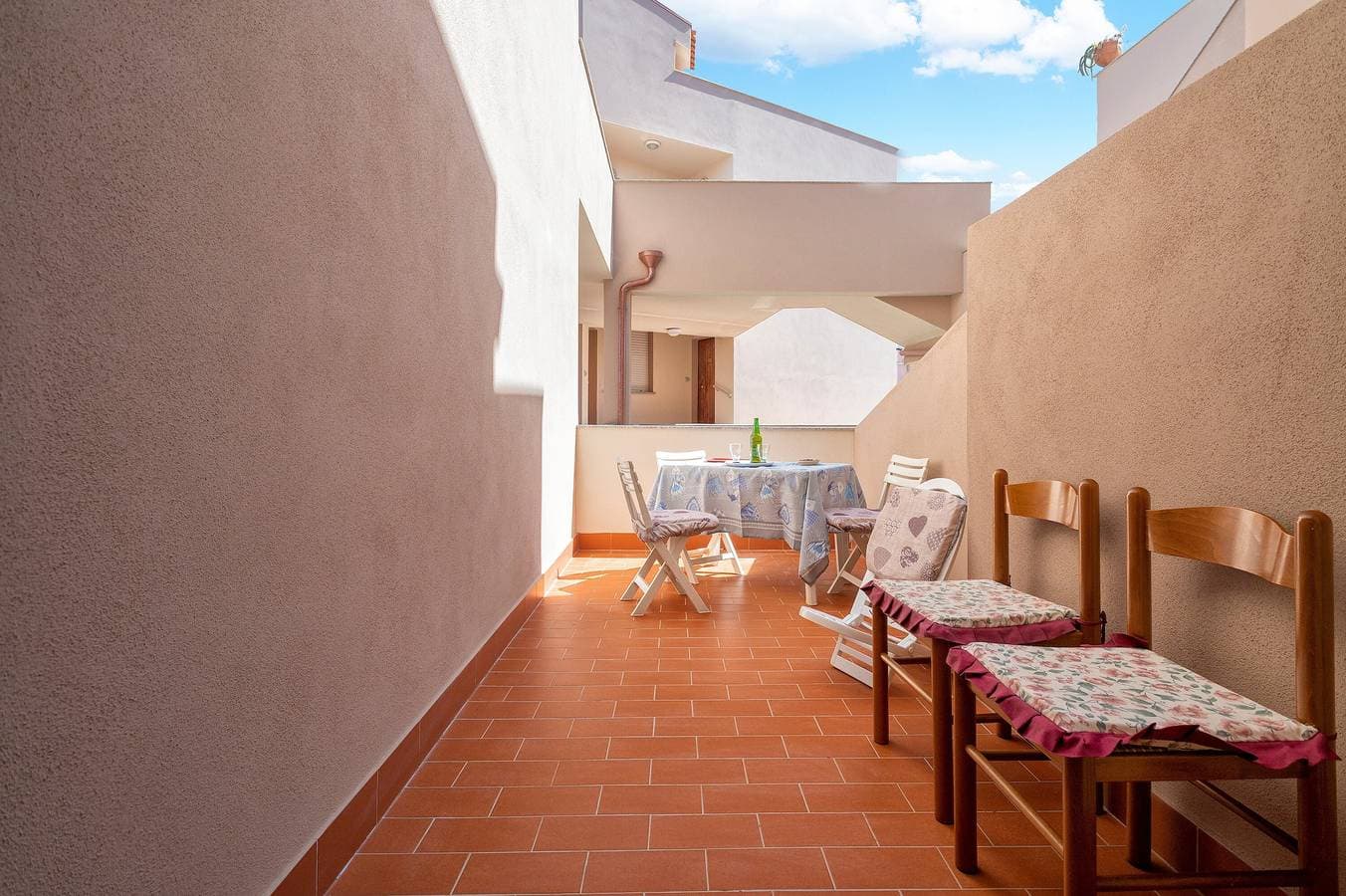 Foto 13 von 16: Apartment 'Casa Sara Lu Bagnu' mit privater Terrasse und Balkon