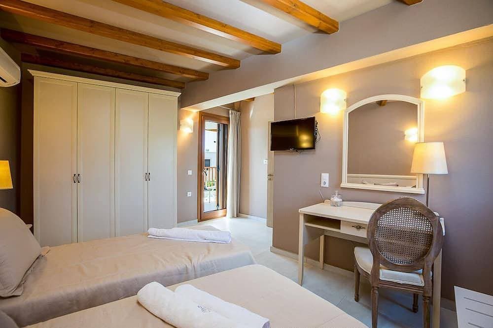 Foto 5 von 22: Aphrodite Villa, Family Paradise with Heated Pool