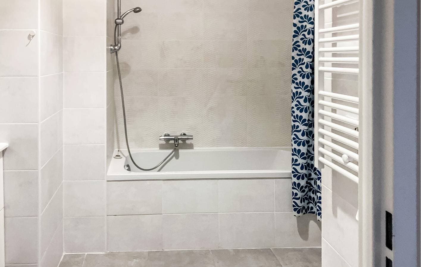 Foto 11 von 17: Gemütliche 75 m² große Ferienwohnung mit Terrasse, WLAN und Parkplatz in der Nähe von Grimaud