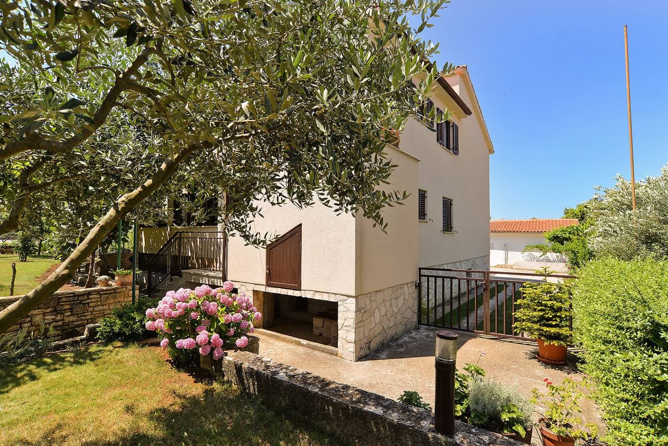 Foto 10 von 33: Ferienwohnung für 3 Personen mit Terrasse
