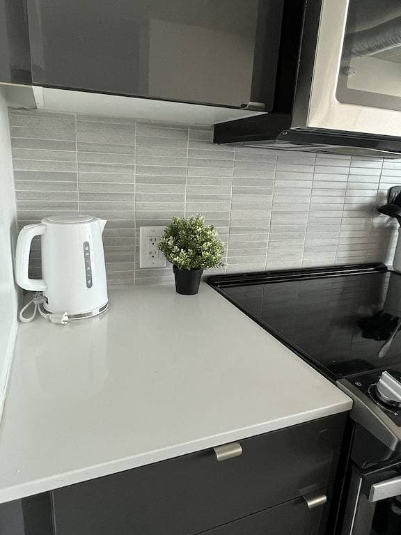 Foto 5 von 30: Executive 2 bed Condo King bed great Location downtown with laundry
