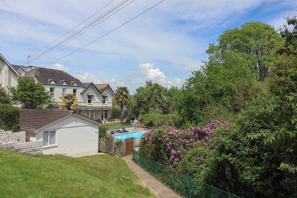 Foto 12 von 28: 27 Fernhill Heights, romantic, with a garden in Charmouth