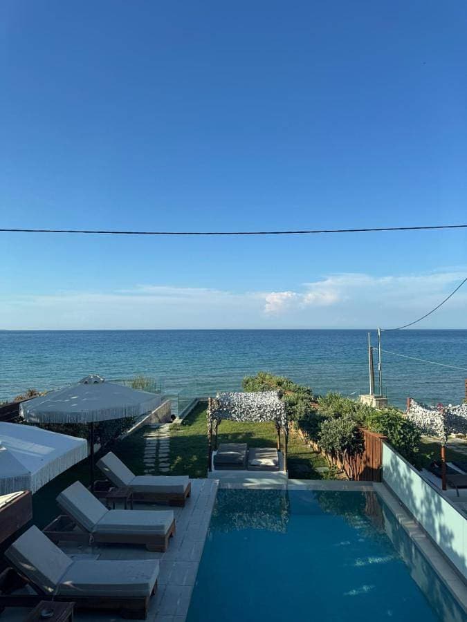 Foto 4 von 56: Villa with Private Pool