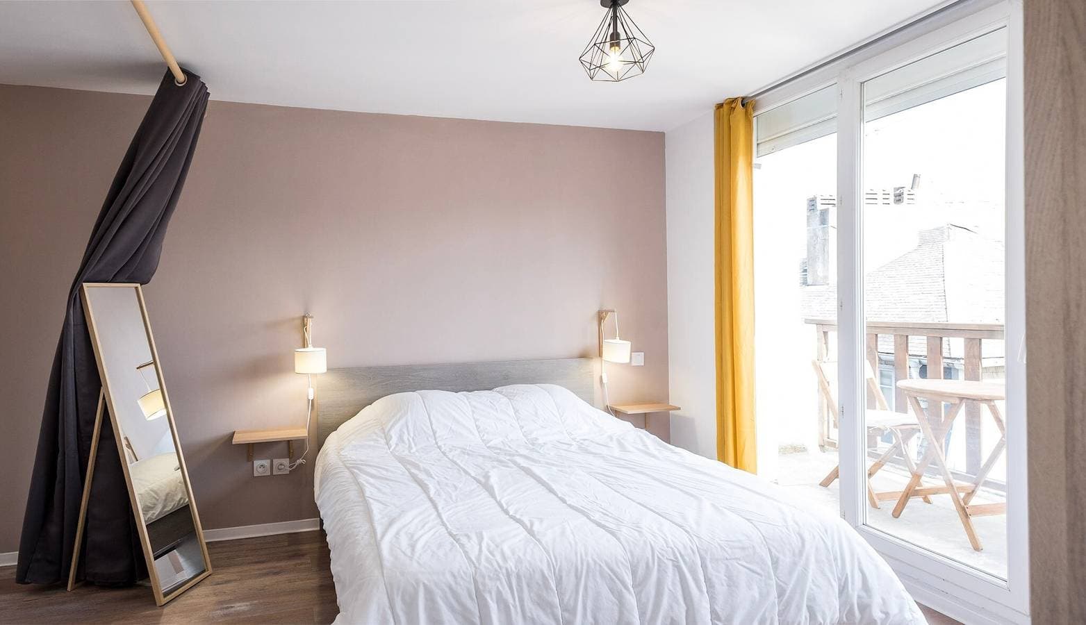 Foto 10 von 14: Charmante 2-Zimmer-Wohnung mit Balkon und WLAN – Bagnères-de-Bigorre