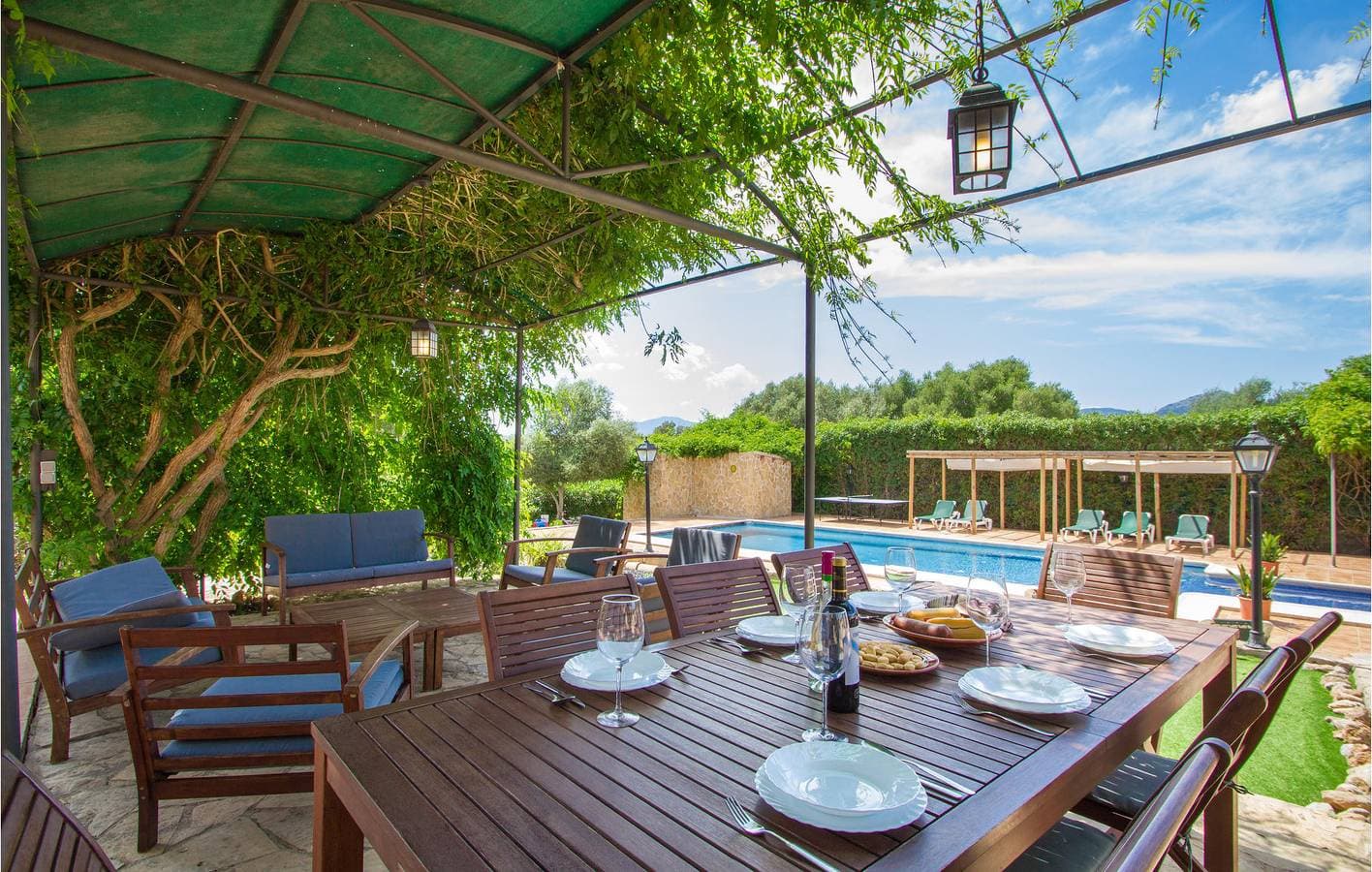Foto 13 von 34: 200 sqft Apt | Pool, Küche, Kamin | 2.5km nach Es Garrovers
