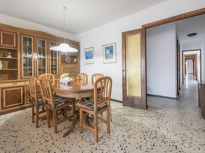 Foto 5 von 22: Ferienwohnung für 6 Personen mit Balkon