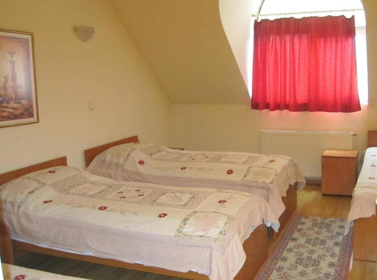 Foto 7 von 7: Quadruple Room