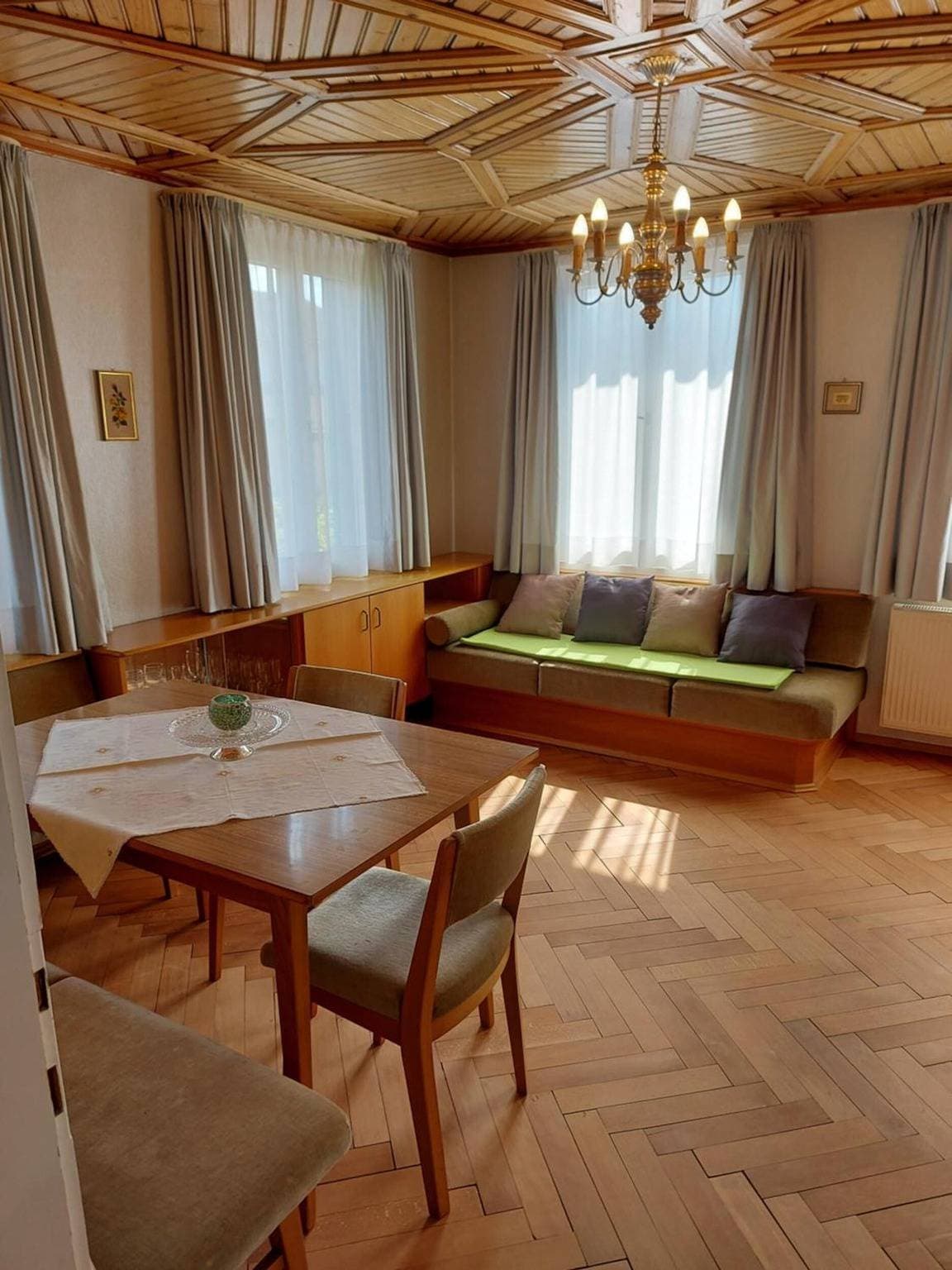 Foto 7 von 32: Ferienhaus Brunner mit privater Terrasse, Garten und WLAN