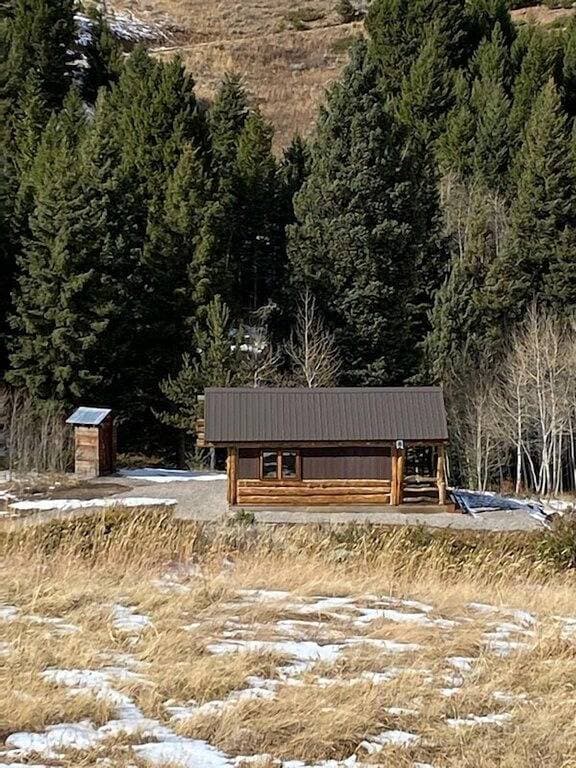 Foto 2 von 13: Fallensteller-Hütte auf der Firetower Ranch