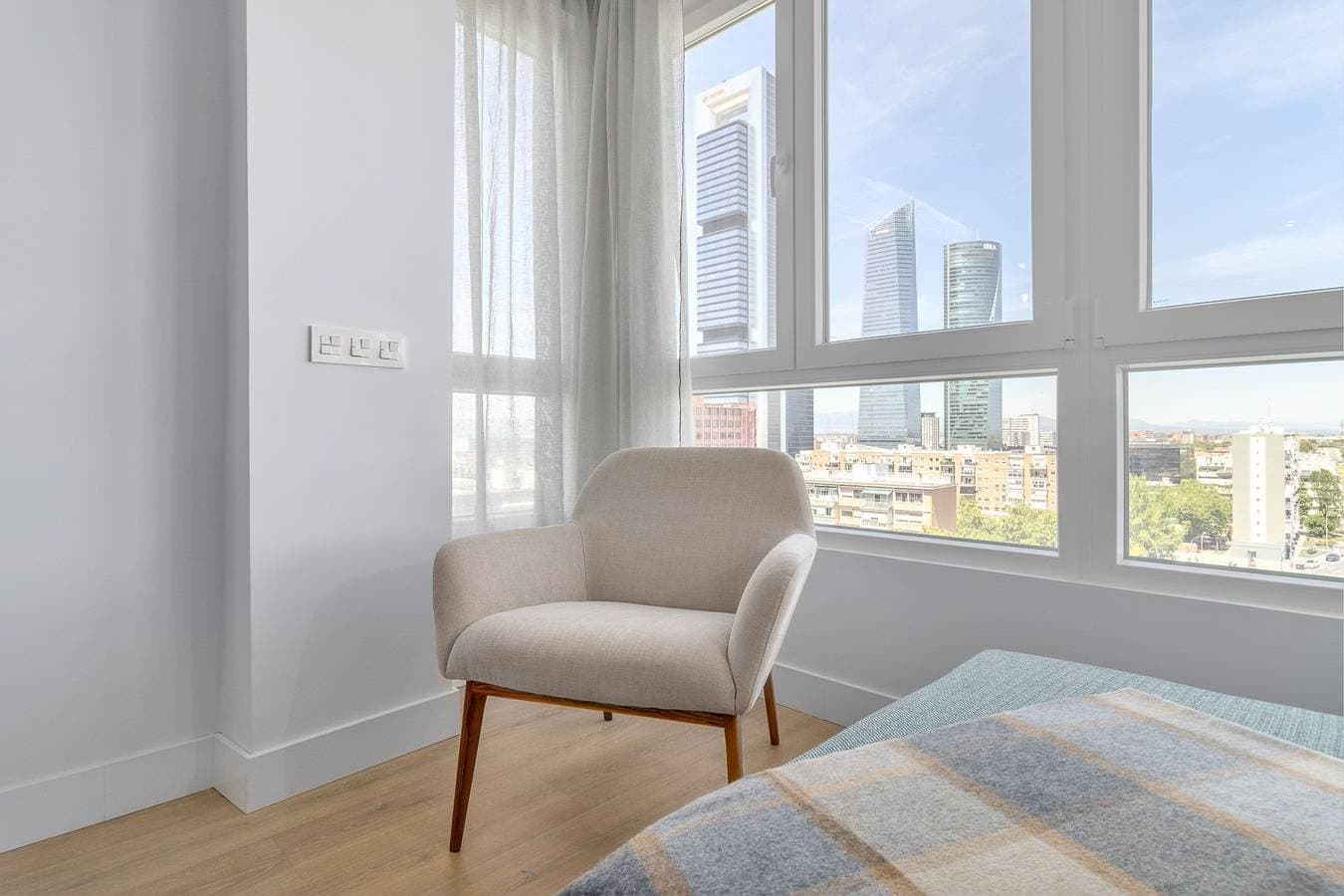 Foto 4 von 17: Apartamento Cercano las 4 torres