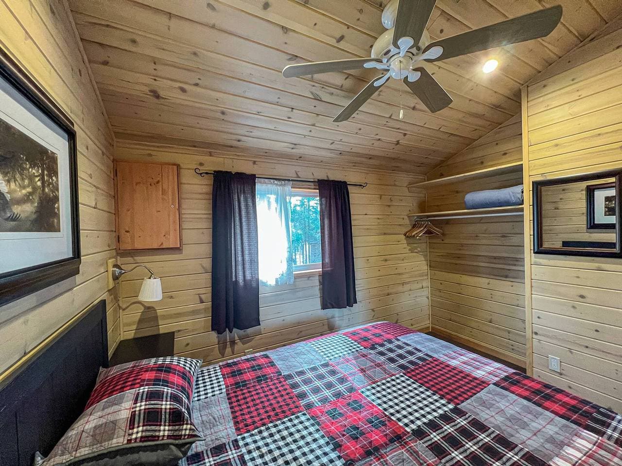 Foto 5 von 38: Black Bear Cottage im Ahmic Lake Resort