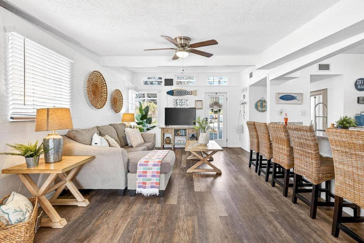 New Port Richey Home 2Bed 1Bat 1
