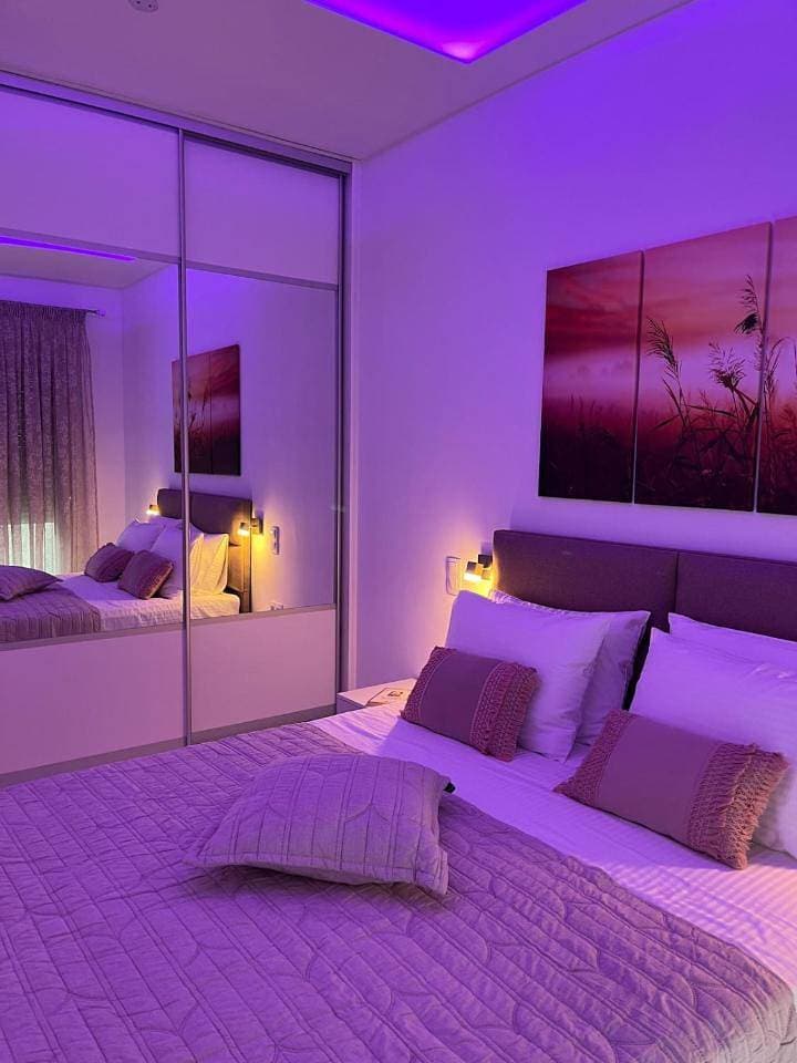 Foto 8 von 12: Two-Bedroom Apartment with City View