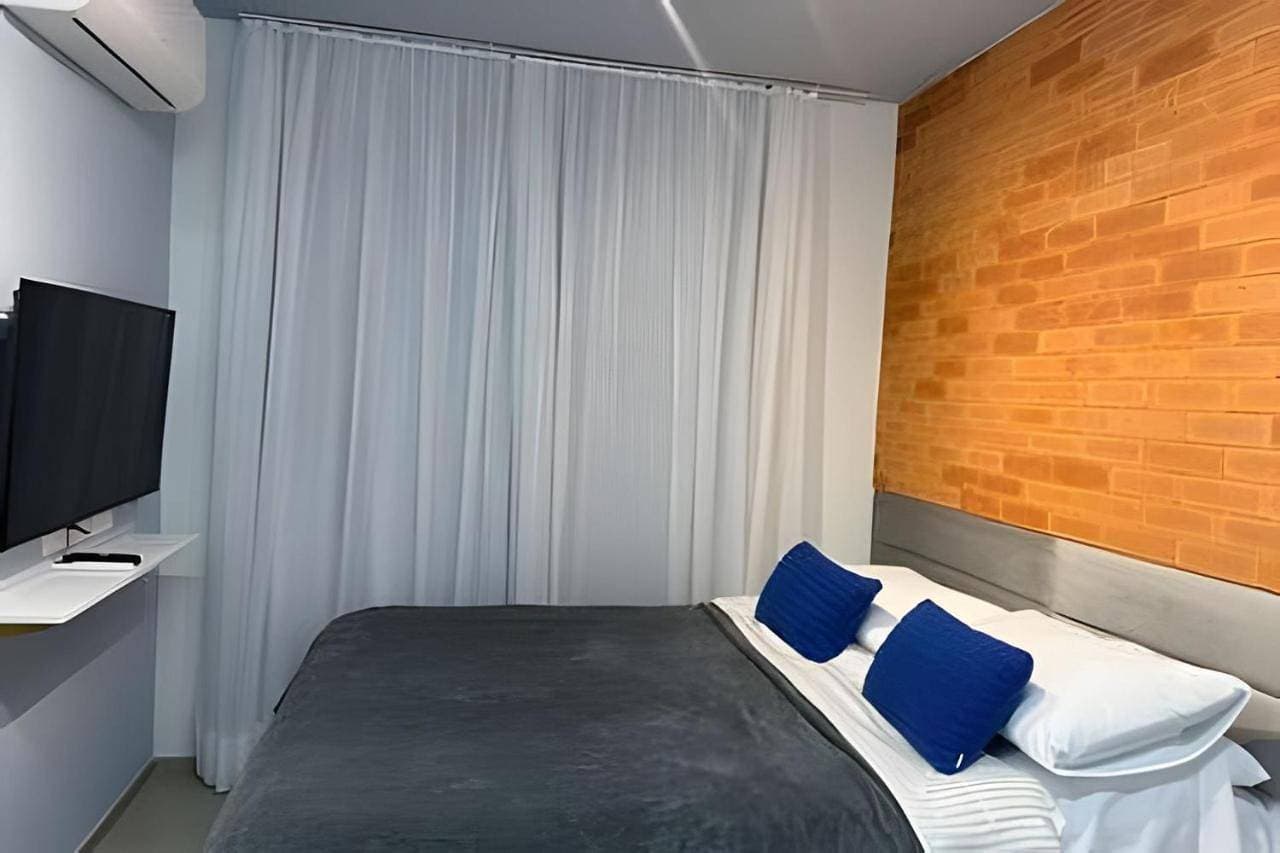 Studio moderno e completo ao lado da Uel e Catuaí 1