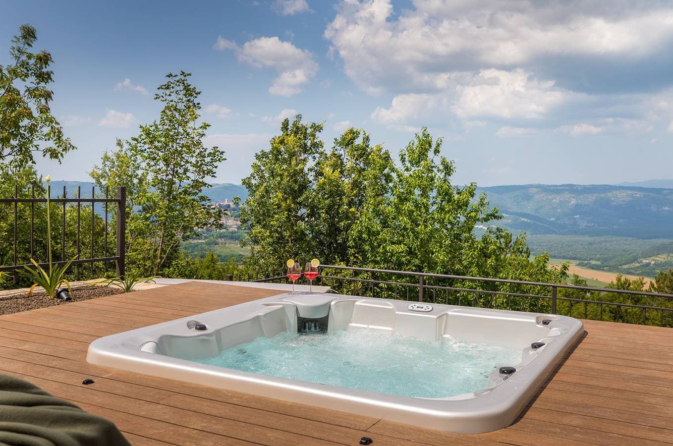 Foto 13 von 72: Villa Clara – Eine atemberaubende Oase des Luxus mit großem Pool, Wellness, Spielzimmer, Fitness und atemberaubender Aussicht auf Motovun