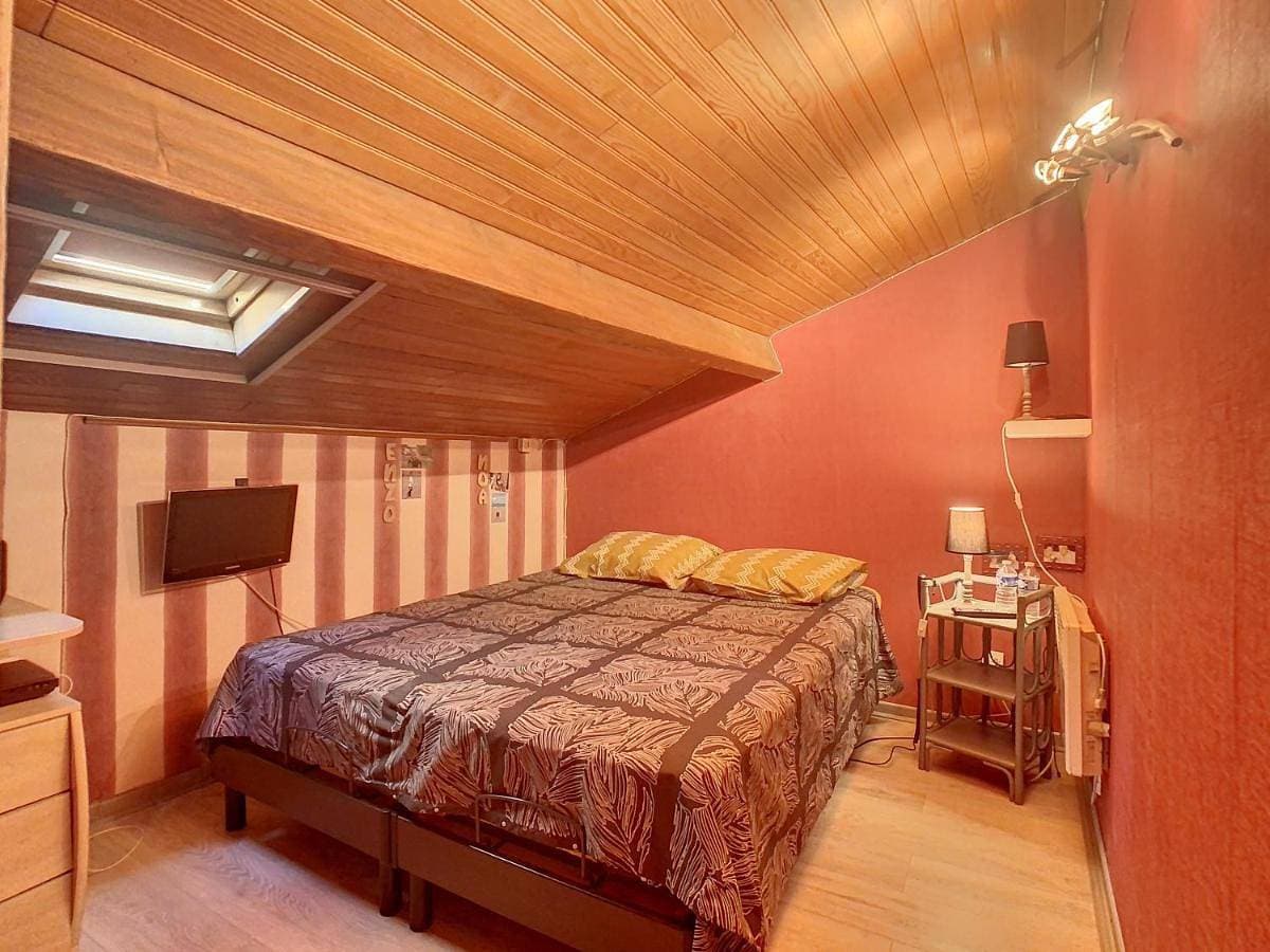 Foto 4 von 13: Three-Bedroom House