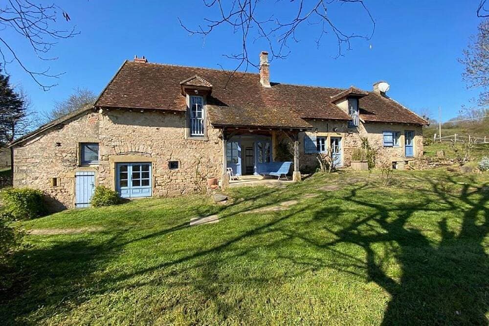 Foto 12 von 26: Gîte de la Doit, auf dem Land, Schlafplätze für 14, privater Pool
