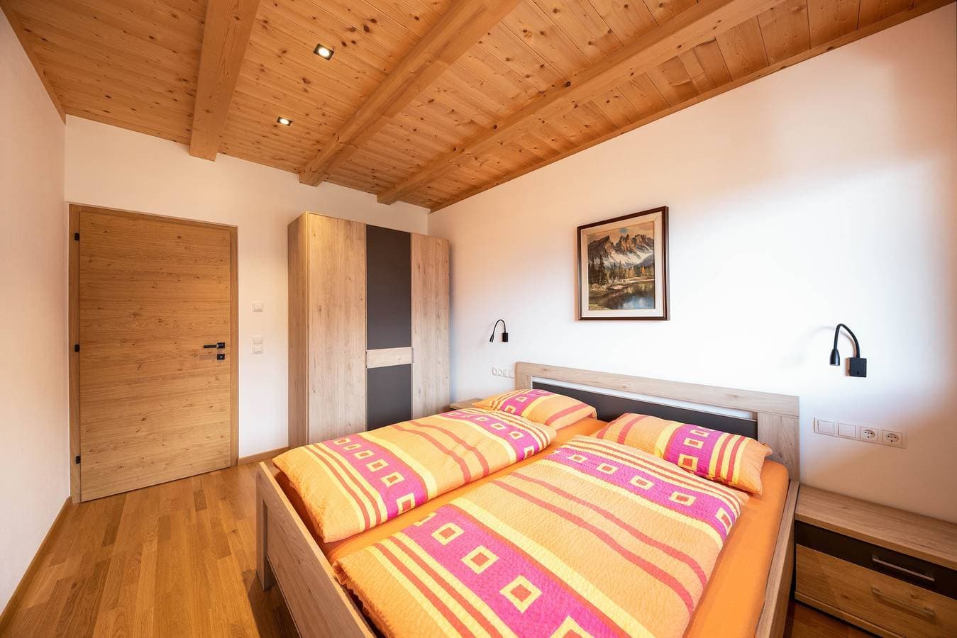 Foto 9 von 25: Helle Ferienwohnung "1 Weger" mit Panoramablick auf die Berge, WLAN & Balkon