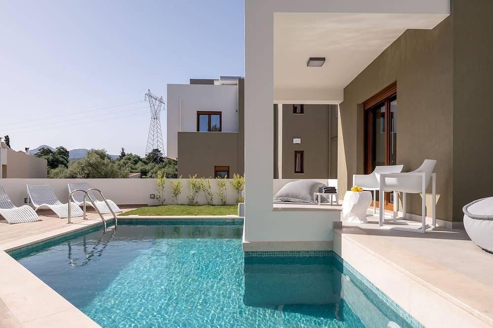 De.Light Boutique Villa III, Featuring Heated Pool 1