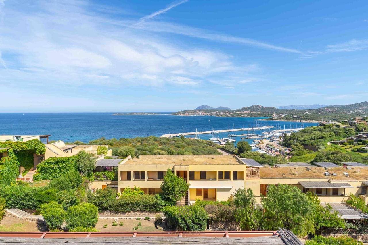 Foto 2 von 5: Apartment with Sea View
