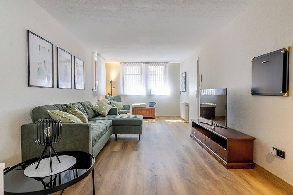 Casa Vino – Stilvolle Ferienwohnung mit privatem Innenhof in Külsheim 1