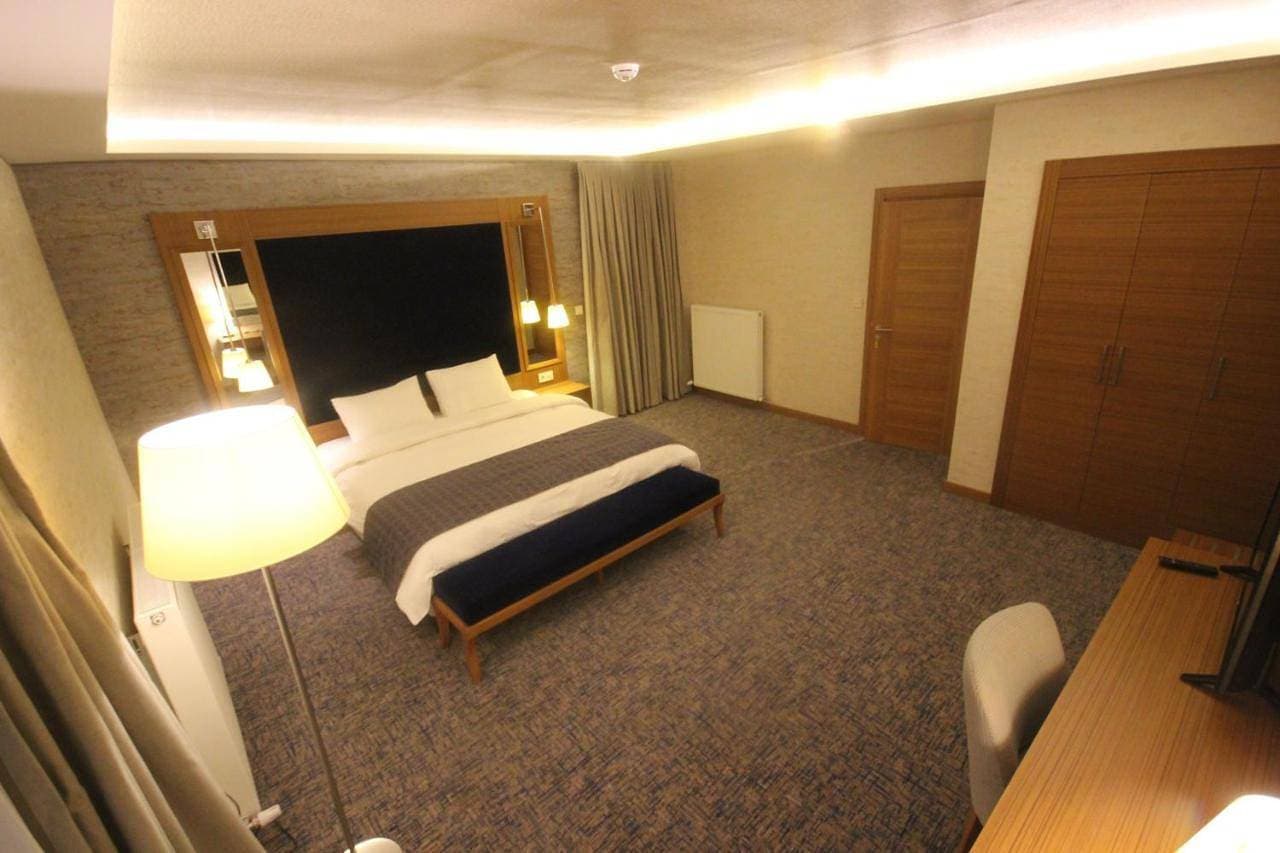 Foto 6 von 10: Deluxe King Suite