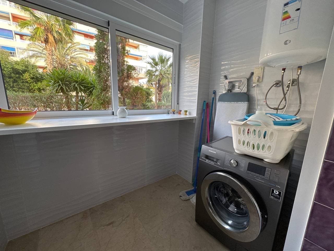 Foto 6 von 43: Geräumige Erdgeschosswohnung mit Gemeinschaftspool, Terrasse & WLAN