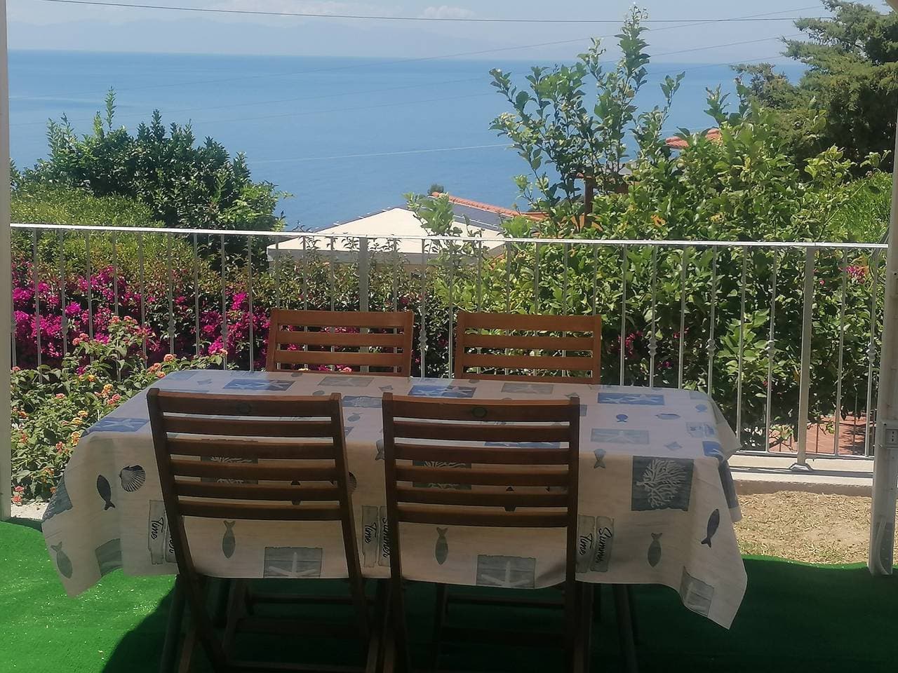Foto 5 von 35: Ferienwohnung 'Il Rosmarino' mit Meerblick, Wi-Fi und Klimaanlage