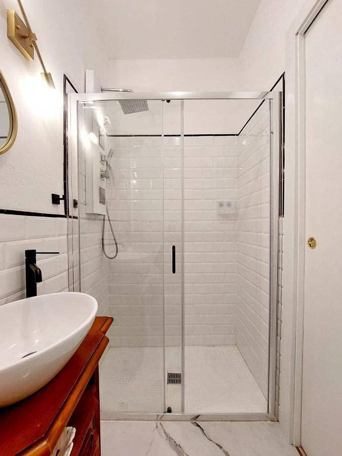 Foto 5 von 12: One-Bedroom Apartment