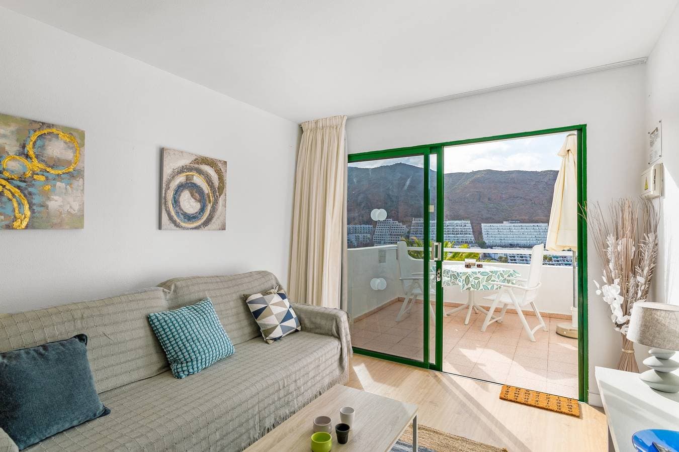 Foto 4 von 25: Ferienwohnung 'Casita Blanca' mit Meerblick, Gemeinschaftspool und WLAN