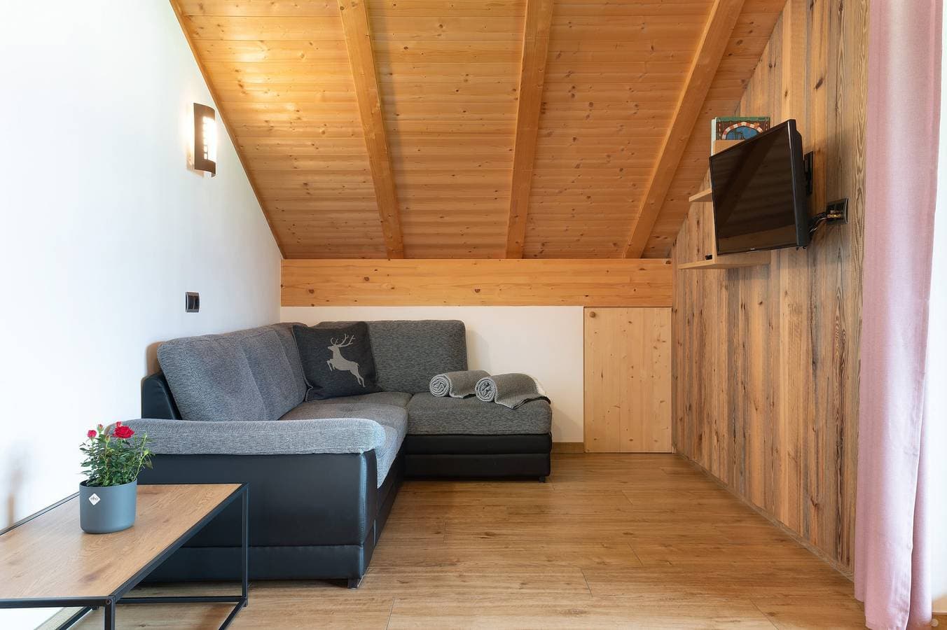Foto 6 von 41: Ferienwohnung 'Rodererhof Lajen Apt Langkofl' mit Bergblick, privater Terrasse und WLAN