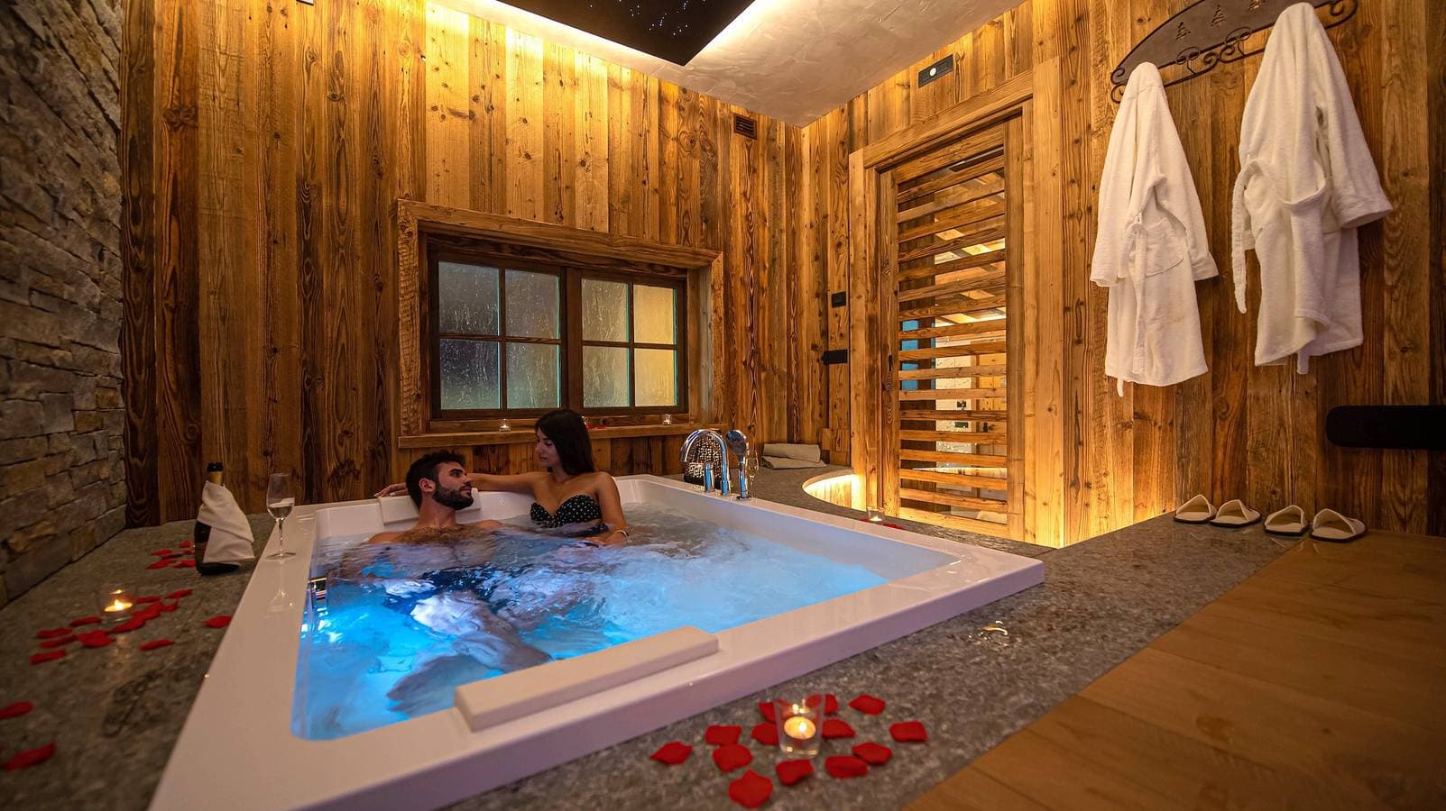 Foto 12 von 44: 'Le Chalet Suite' mit Bergblick, privater Terrasse und WLAN