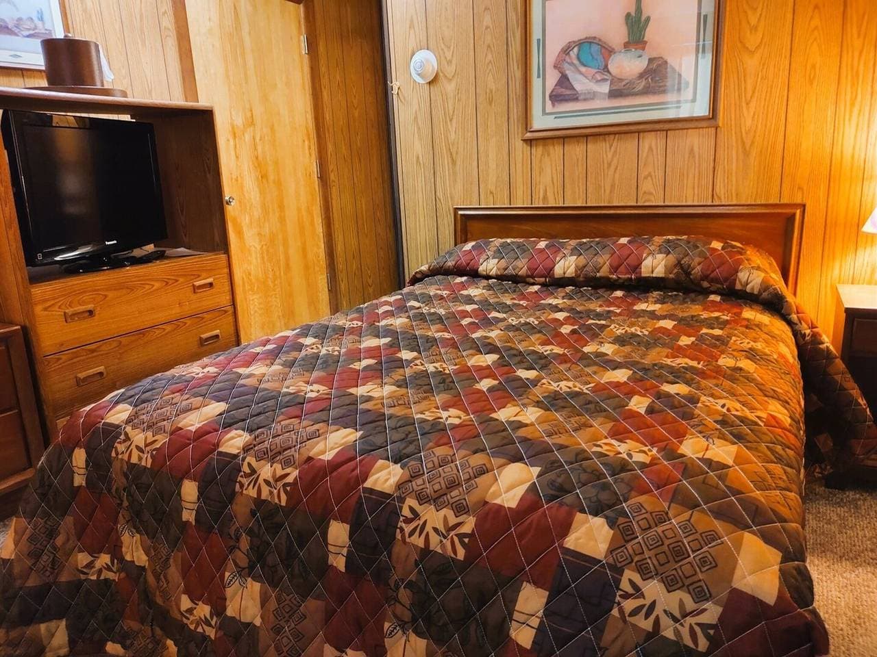 Foto 6 von 10: Internationale Fälle | Doppelbett