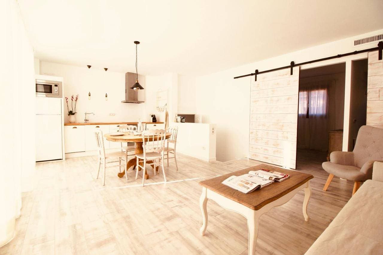Foto 4 von 8: Apartment with Pool View
